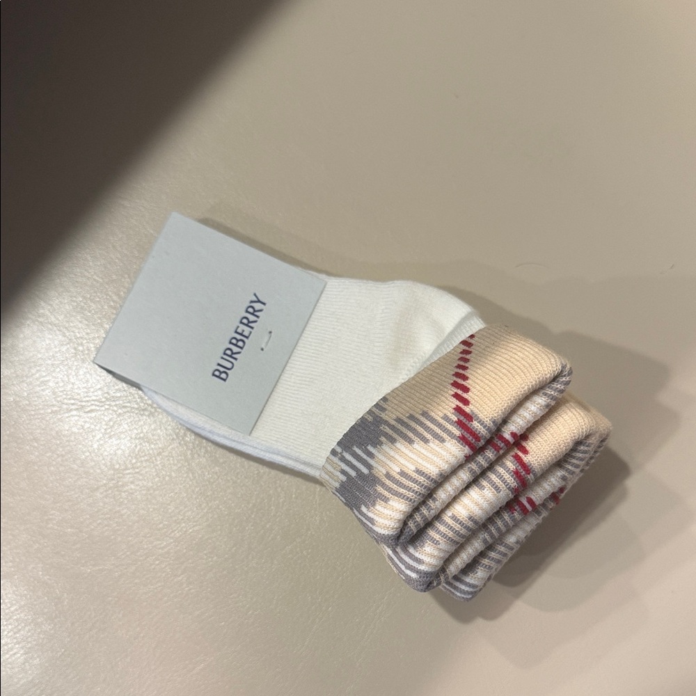 NWT 2 Pairs Burberry Baby Check Pattern Socks Size 12-18 months